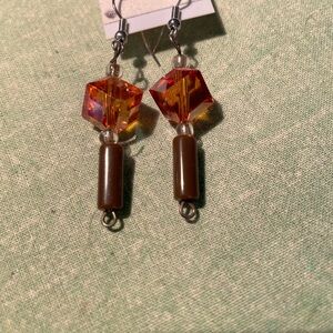 Beautiful sunset earrings.  Very basic for any time of day.